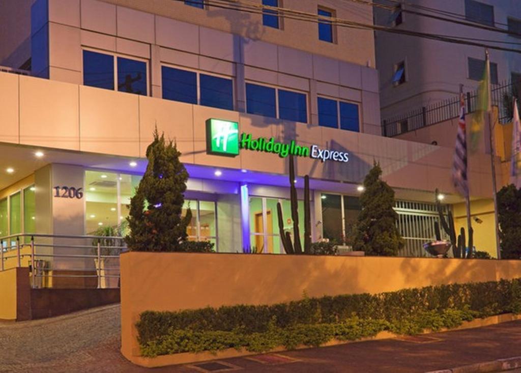 Holiday Inn Express Avenida Sumare Sao Paulo Bagian luar foto